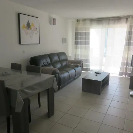 Veronica Apartment